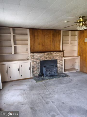 6291 HUNTINGDON ST, Harrisburg, PA 17111