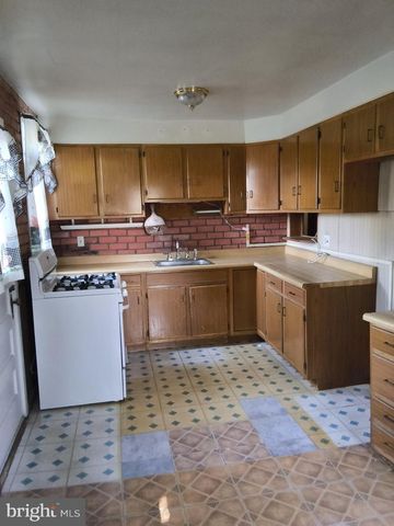 6291 HUNTINGDON ST, Harrisburg, PA 17111