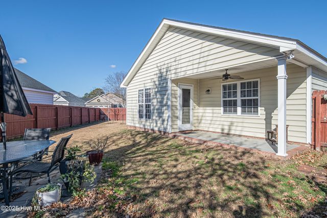 2305 Sawgrass Drive, Winterville, NC 28590