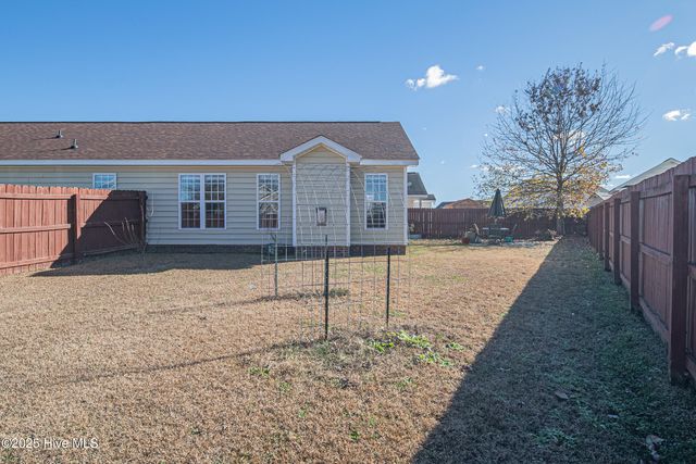 2305 Sawgrass Drive, Winterville, NC 28590