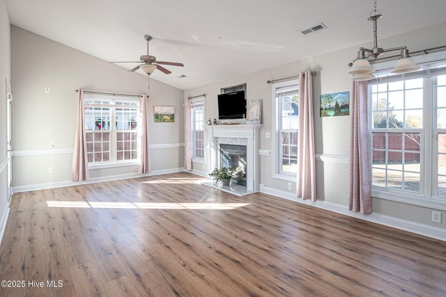 2305 Sawgrass Drive, Winterville, NC 28590