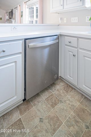 2305 Sawgrass Drive, Winterville, NC 28590