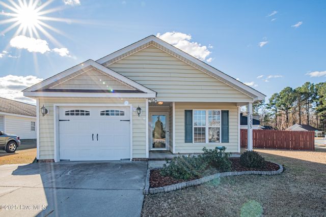 2305 Sawgrass Drive, Winterville, NC 28590