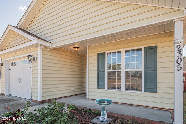 2305 Sawgrass Drive, Winterville, NC 28590