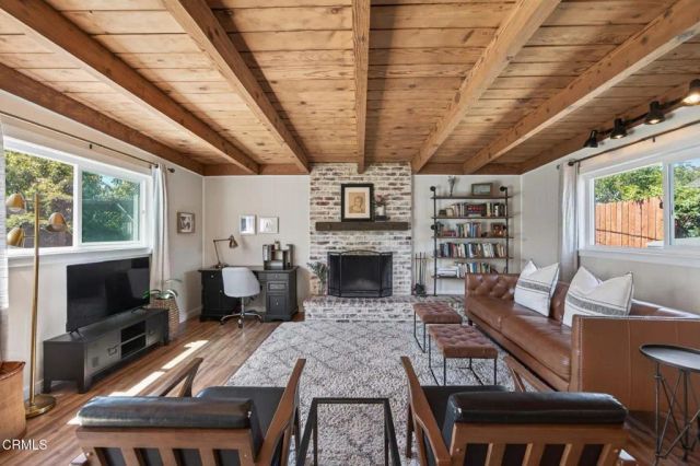 425 Banner Avenue, Ventura, CA 93004