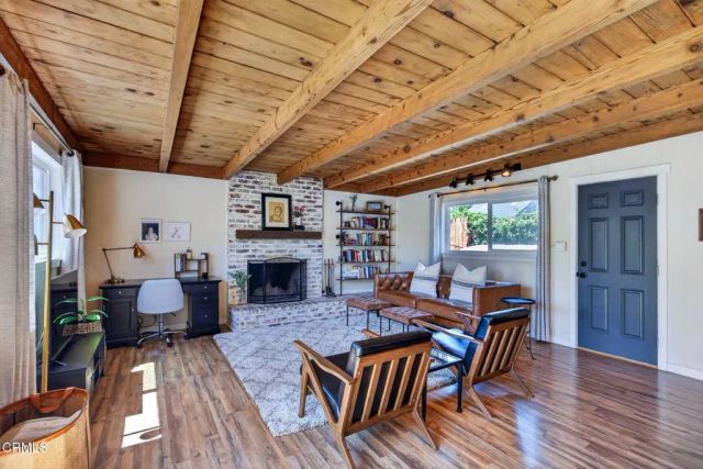 425 Banner Avenue, Ventura, CA 93004