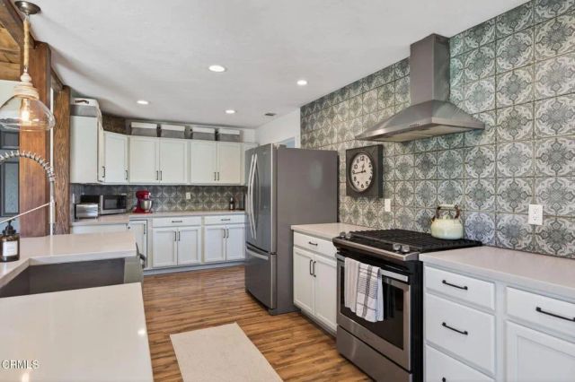 425 Banner Avenue, Ventura, CA 93004