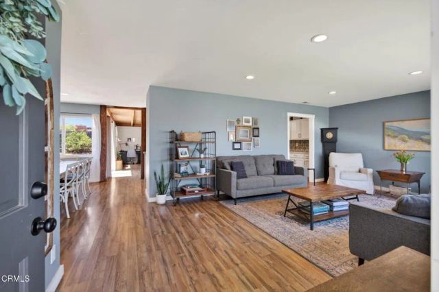 425 Banner Avenue, Ventura, CA 93004