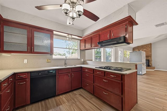 4223 Yosemite Drive, Pasadena, TX 77504