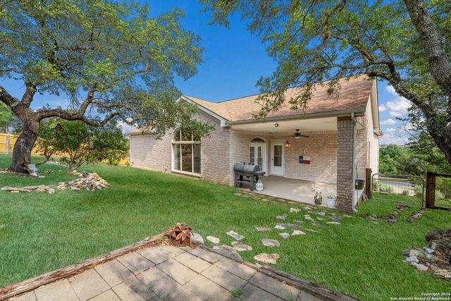 723 Sendera St, San Antonio, TX 78260