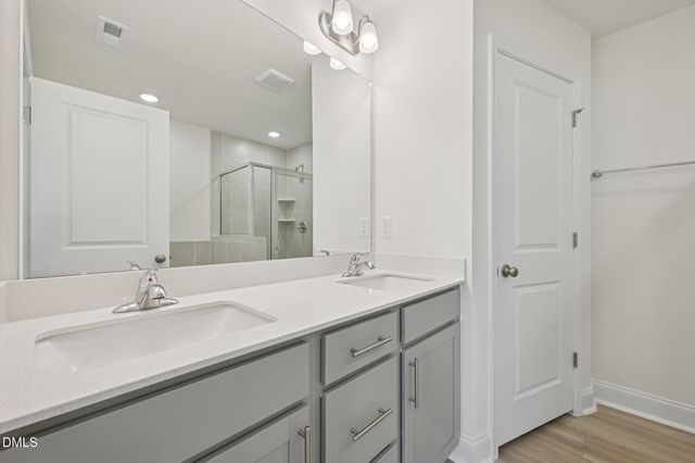 658 Sefton Park Drive, Zebulon, NC 27597
