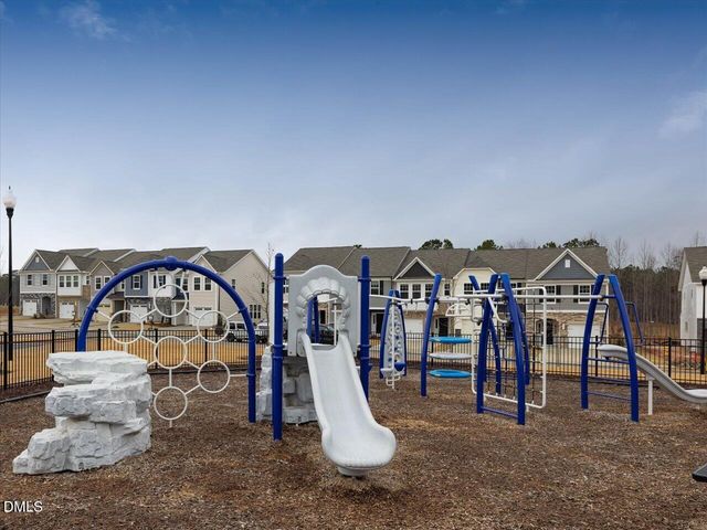 658 Sefton Park Drive, Zebulon, NC 27597