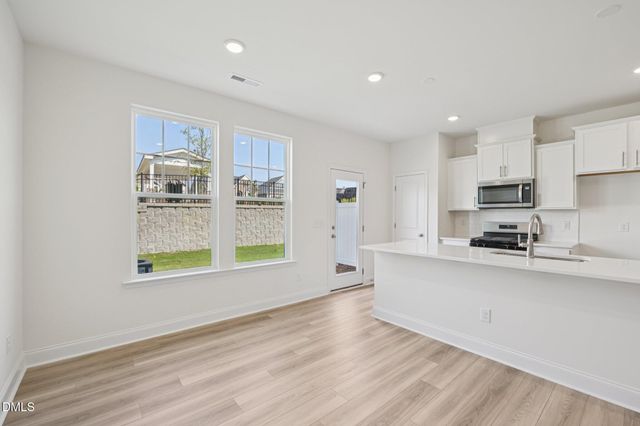 658 Sefton Park Drive, Zebulon, NC 27597