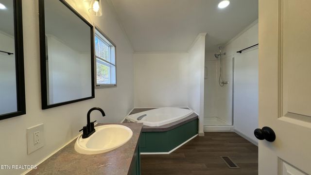 699 Branch Rd, Blaine, TN 37709