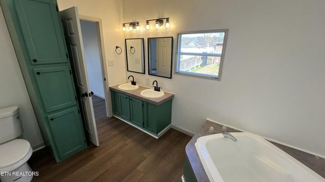 699 Branch Rd, Blaine, TN 37709