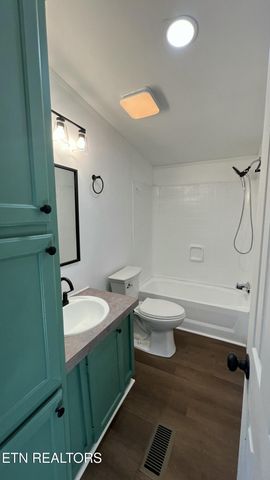 699 Branch Rd, Blaine, TN 37709