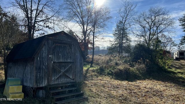 699 Branch Rd, Blaine, TN 37709