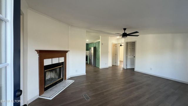 699 Branch Rd, Blaine, TN 37709