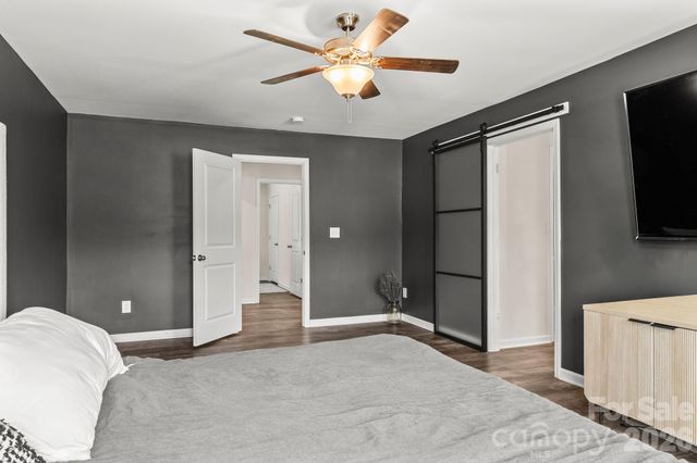 2916 Sherrills Stream Drive, Sherrills Ford, NC 28673