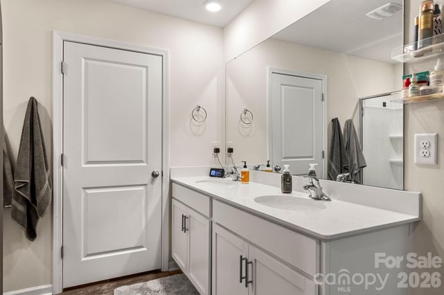 2916 Sherrills Stream Drive, Sherrills Ford, NC 28673