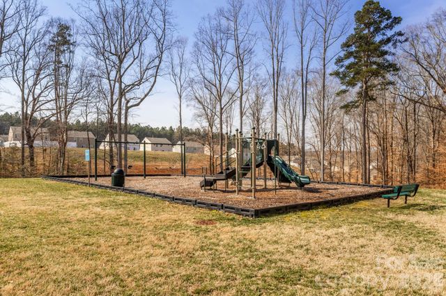 2916 Sherrills Stream Drive, Sherrills Ford, NC 28673