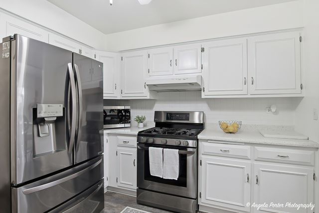 4833 Eastwood Court, Waukegan, IL 60087