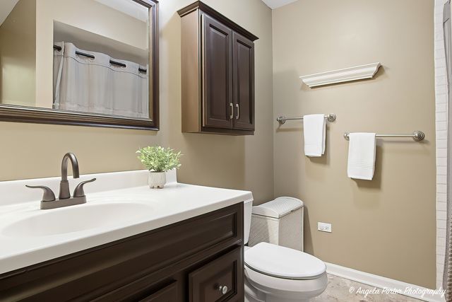 4833 Eastwood Court, Waukegan, IL 60087