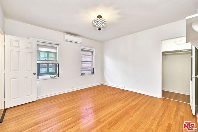 918 S Stanley Avenue, Los Angeles, CA 90036