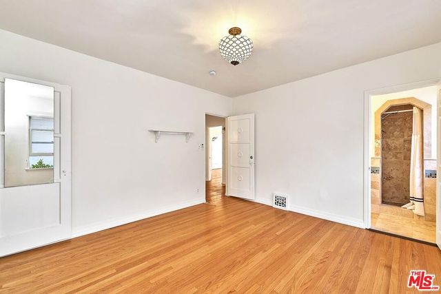 918 S Stanley Avenue, Los Angeles, CA 90036