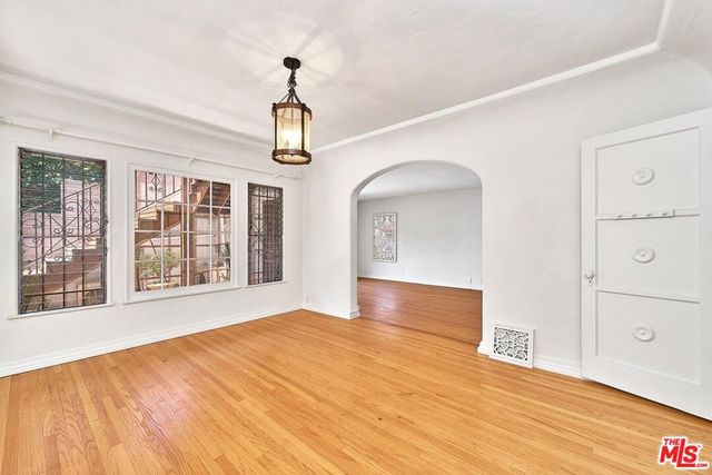 918 S Stanley Avenue, Los Angeles, CA 90036