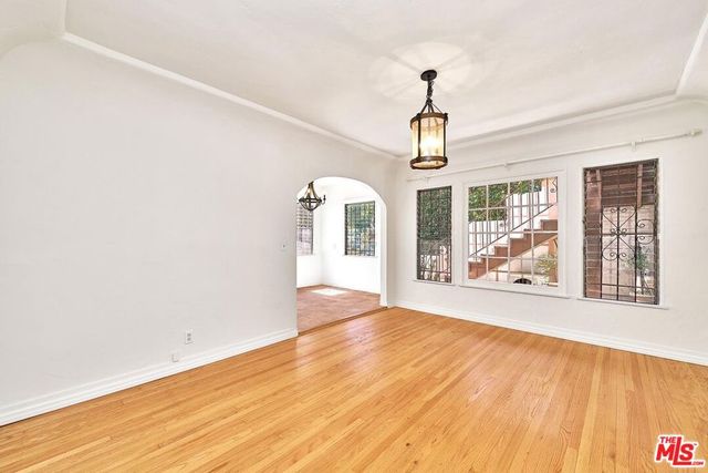 918 S Stanley Avenue, Los Angeles, CA 90036