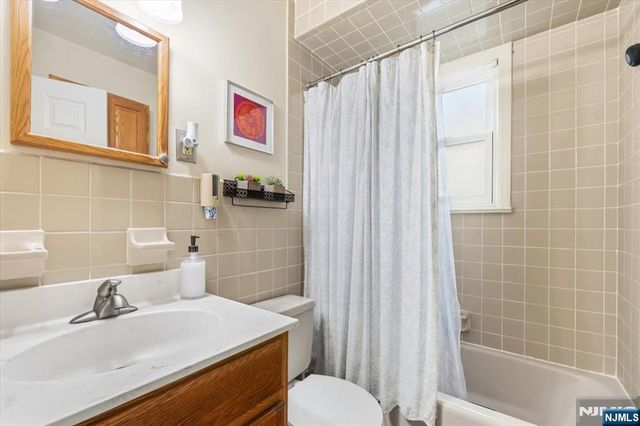 881 Lincoln Avenue, Maywood, NJ 07607