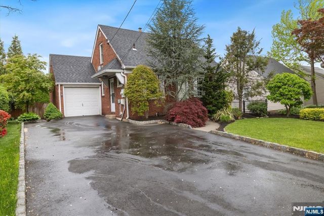 881 Lincoln Avenue, Maywood, NJ 07607