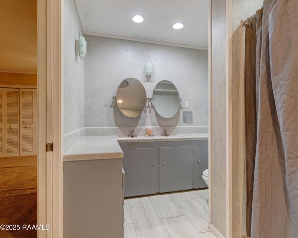 320 Country Club Drive, New Iberia, LA 70563