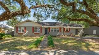 320 Country Club Drive, New Iberia, LA 70563