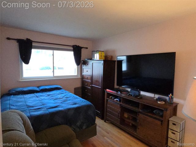 22139 Reinhardt Street, Woodhaven, MI 48183