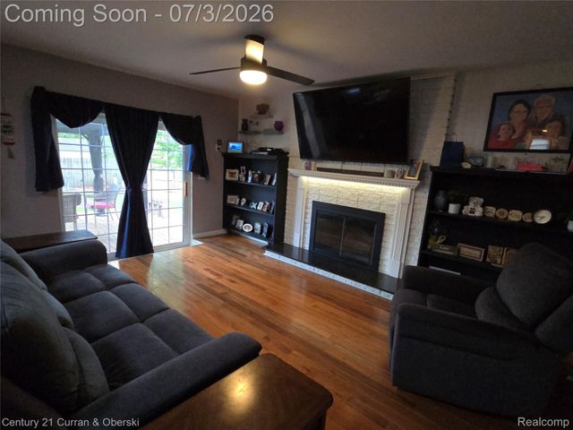 22139 Reinhardt Street, Woodhaven, MI 48183