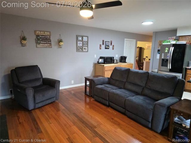 22139 Reinhardt Street, Woodhaven, MI 48183