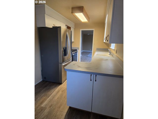 1589 Nw CALKINS Ave, Roseburg, OR 97471