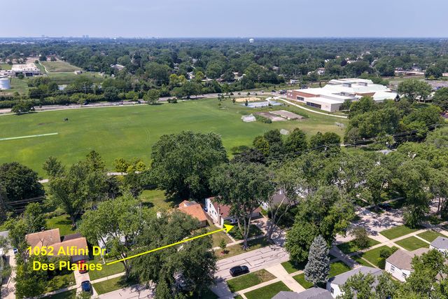 1052 Alfini Drive, Des Plaines, IL 60016