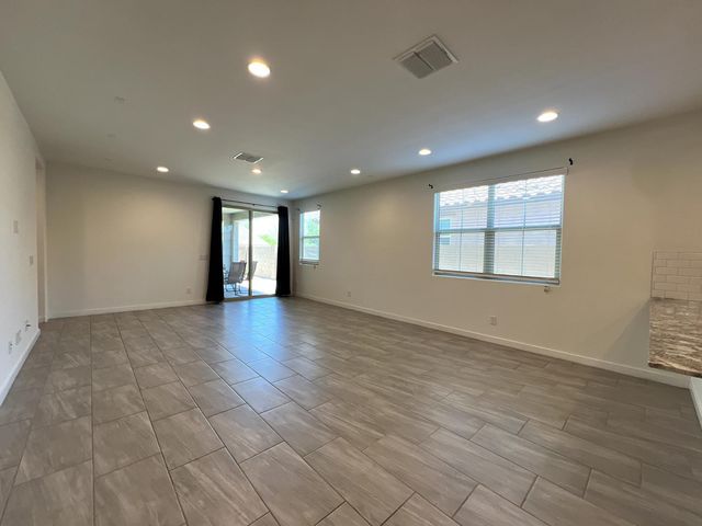 9408 W Atlantis Way, Tolleson, AZ 85353