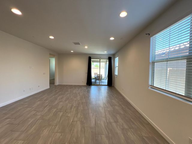 9408 W Atlantis Way, Tolleson, AZ 85353