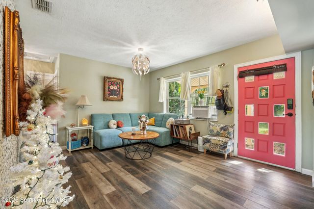 220 Avenida De Paz, Indialantic, FL 32903