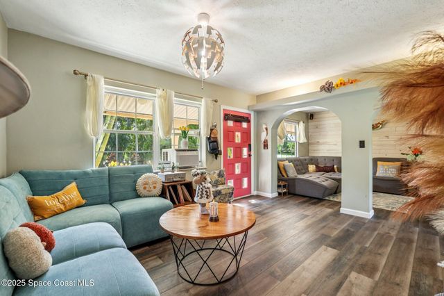 220 Avenida De Paz, Indialantic, FL 32903