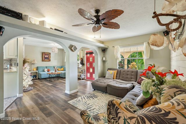 220 Avenida De Paz, Indialantic, FL 32903