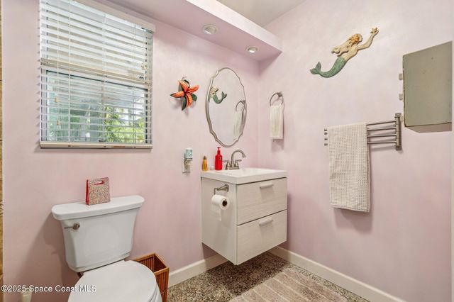 220 Avenida De Paz, Indialantic, FL 32903