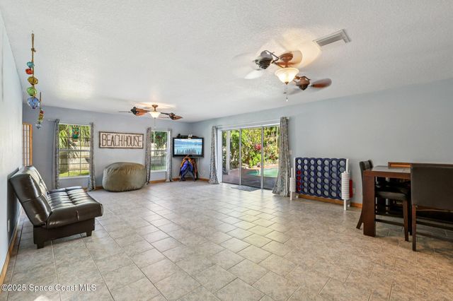 220 Avenida De Paz, Indialantic, FL 32903