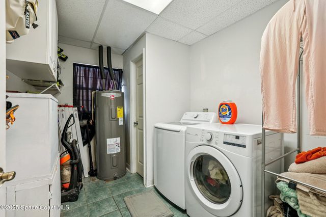 220 Avenida De Paz, Indialantic, FL 32903