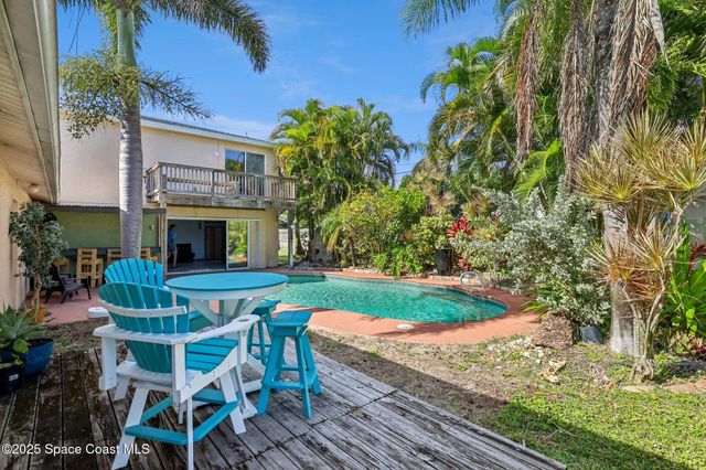 220 Avenida De Paz, Indialantic, FL 32903