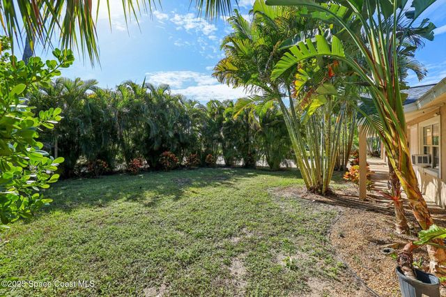 220 Avenida De Paz, Indialantic, FL 32903